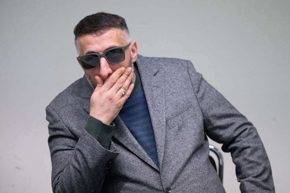 Wegen mehrmaligen Fahrens ohne Führerschein musste sich der Schauspieler vor Gericht verantworten.