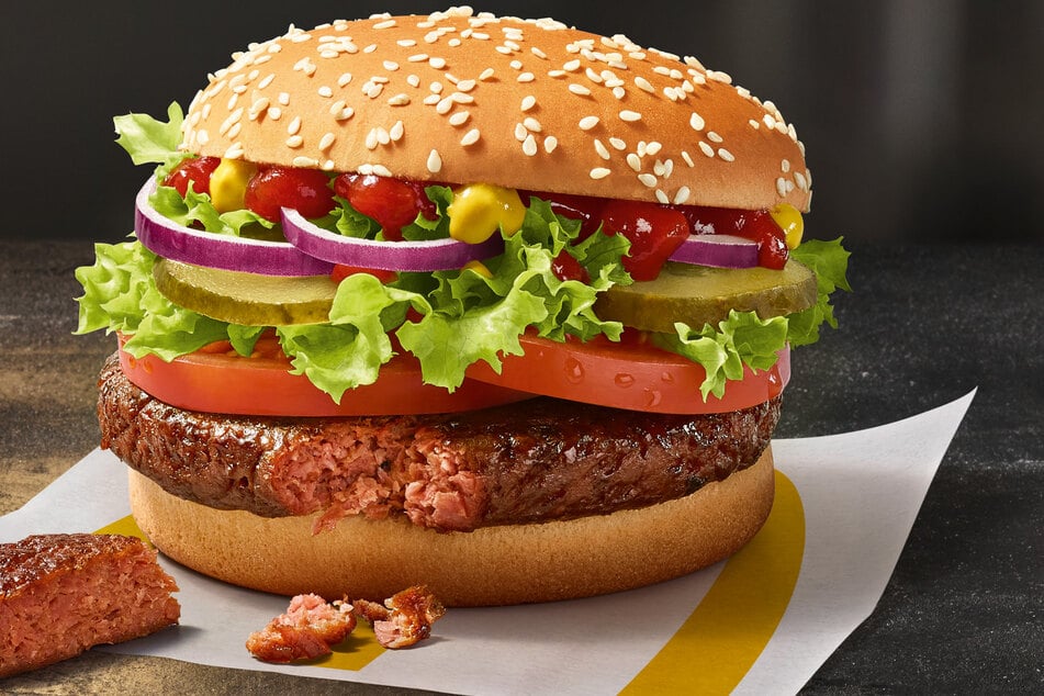 Prächtig, saftig, lecker: So sehen die Werbe-Burger von McDonald's aus.