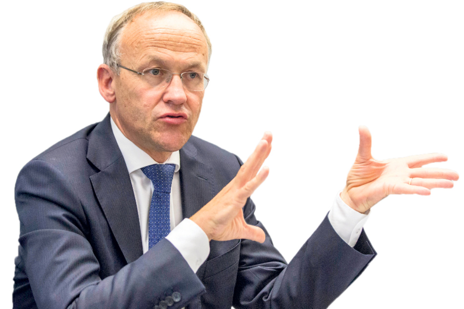 Finanzbürgermeister Peter Lames (55, SPD) sieht keinen Bedarf für den Einsatz zusätzlicher Lastenfahrräder.