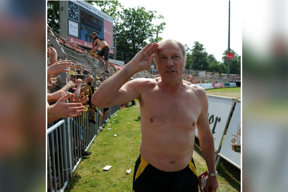 Mission erfüllt! 2008 verabschiedete sich Eduard Geyer als Trainer von den Dynamo-Fans - ausgerechnet in Cottbus.