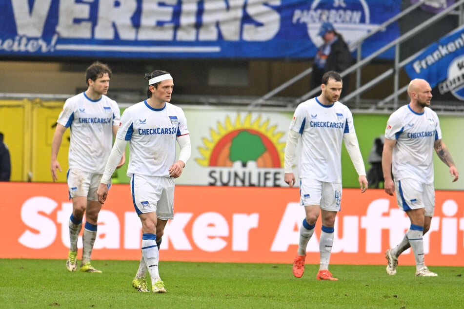 Enttäuschung pur bei Fabian Reese (28, 2.v.l.) und Co.