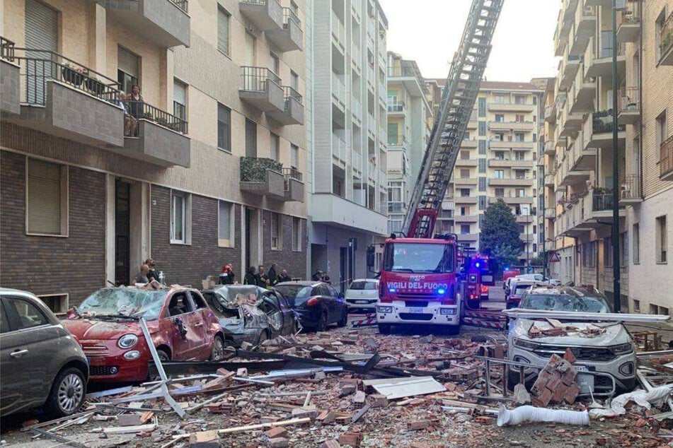 Heftige Explosion mitten in Metropole: Ein Mann stirbt, weitere Menschen verletzt