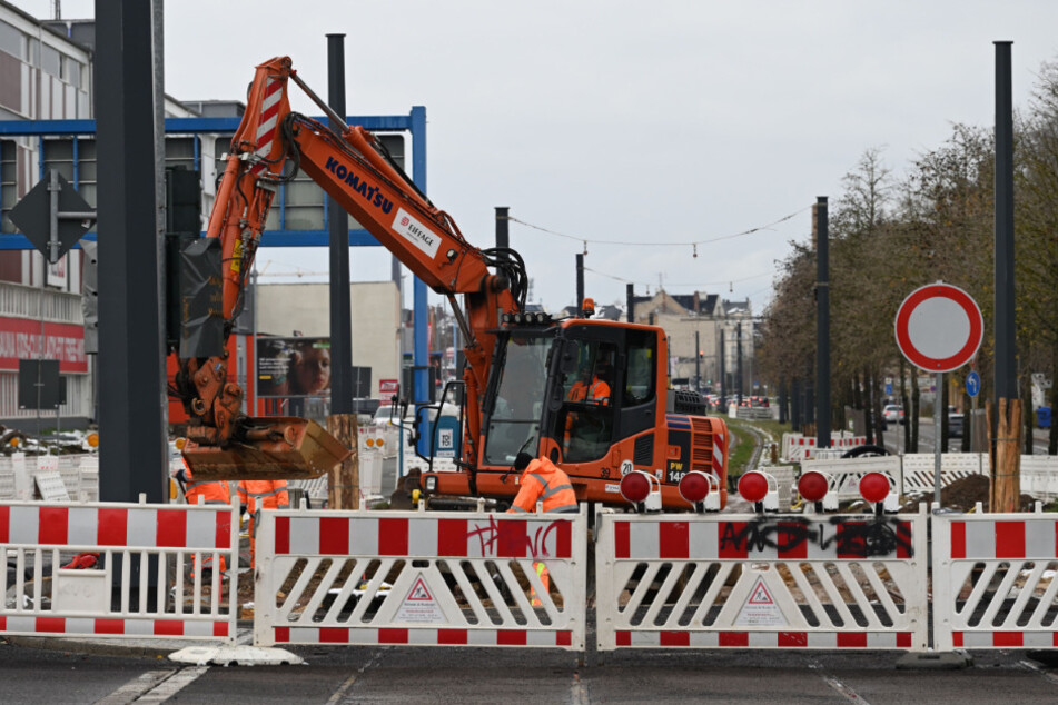 Wegen Lieferschwierigkeiten kommt es auf der Baustelle an der Zwickauer Straße zu Verzögerungen von voraussichtlich einem Vierteljahr.