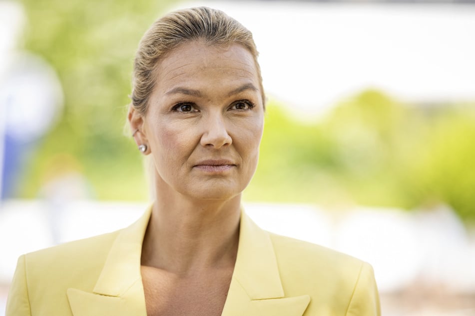 Eine der Prominenten in der "NDR Talk Show" am Freitagabend ist die Schwimm-Legende Franziska van Almsick (47).