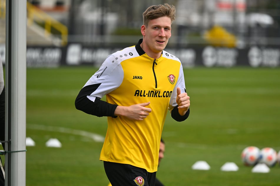 Elias Bethke (23) ist wieder richtig fit. Er konnte gestern alle Übungen mitmachen.