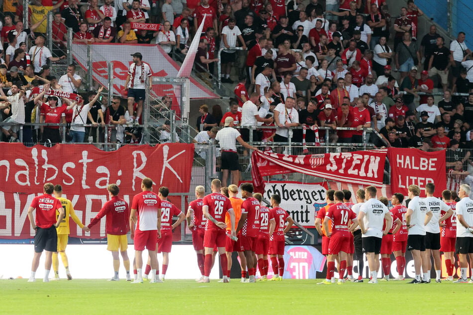 Sind den Fans etwas schuldig: Die FSV-Elf muss am Sonntag beim BFC Dynamo ein gänzlich anderes Gesicht zeigen als gegen Greifswald und den CFC.