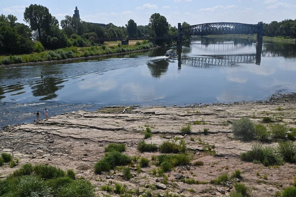Wegen des niedrigen Wasserstands dürfen Lkw in Thüringen aktuell auch sonntags fahren. (Archivfoto)