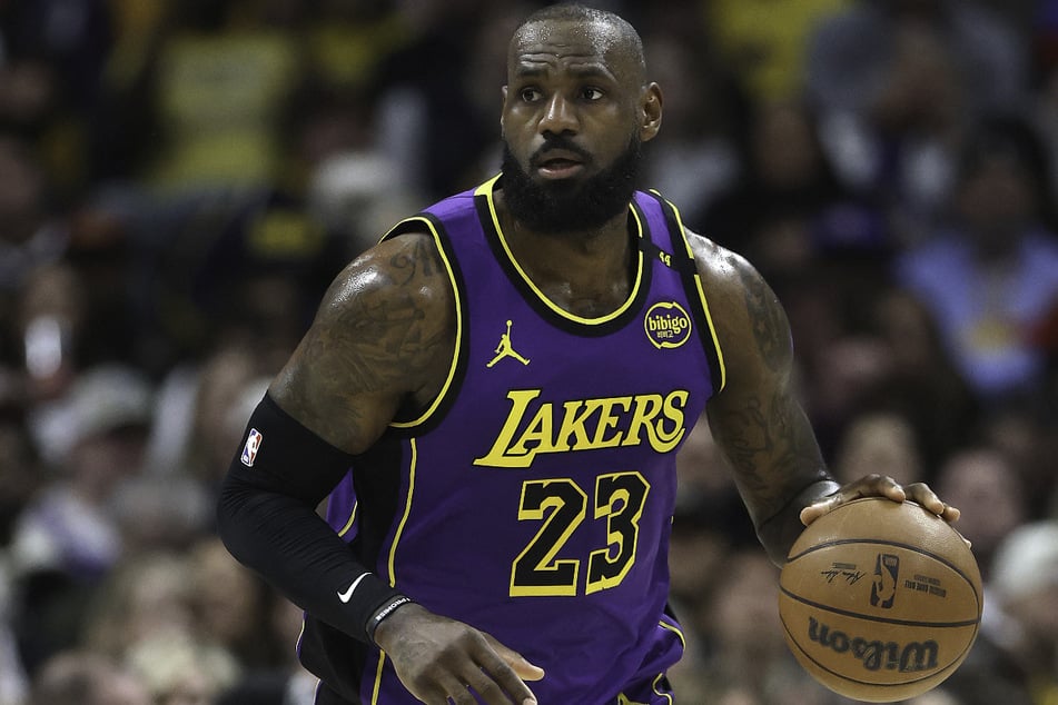 LeBron James takes to social media in first workout since knee injury