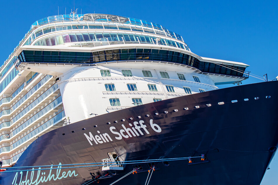 Ein Dutzend positive Corona-Tests auf deutschem Kreuzfahrtschiff vor Griechenland!