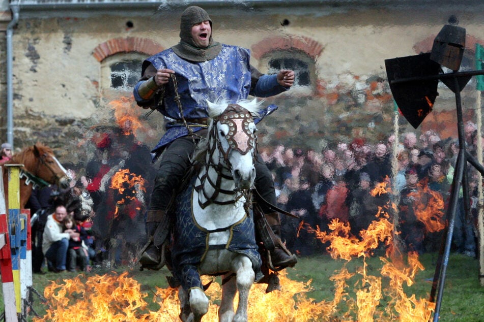 Ein Mittelalterspektakel darf am Herrentag natürlich nicht fehlen. (Symbolbild)