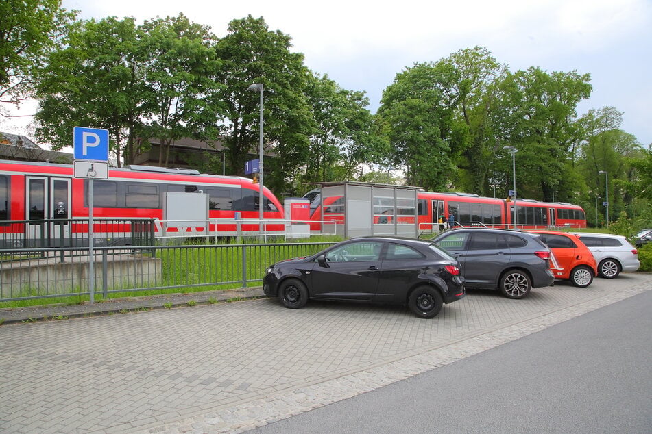 Am Bahnhof in Langebrück ist ein Streit zwischen Jugendlichen eskaliert. (Archivfoto)