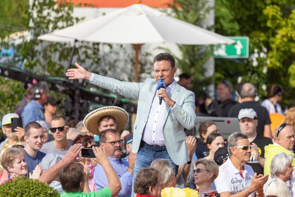 Nach 21 Jahren ist es für Stefan Mross (50) und das Schlagerformat "Immer wieder sonntags" zu Ende. Der 50-Jährige ist am Freitagabend zu Gast im "RIverboat". (Archiv)