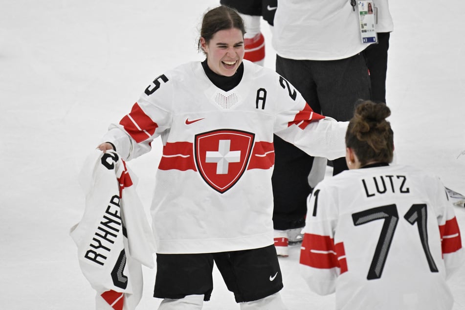 Alina Müller bescherte der Schweiz kurz vor Ende der Overtime die Bronzemedaille.