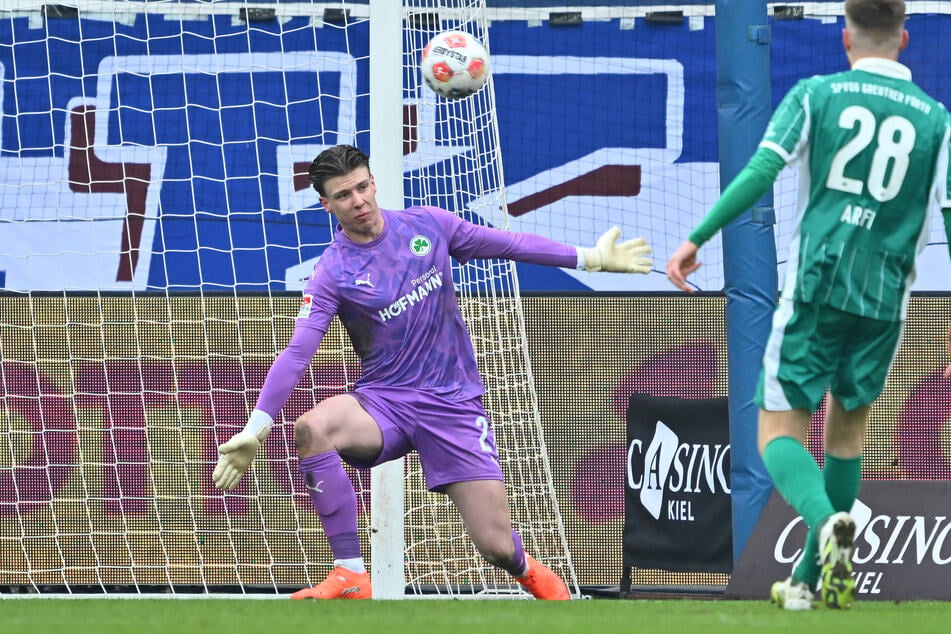 Timo Schlieck (20) kämpft mit Fürth um den Verbleib in der 2. Bundesliga.