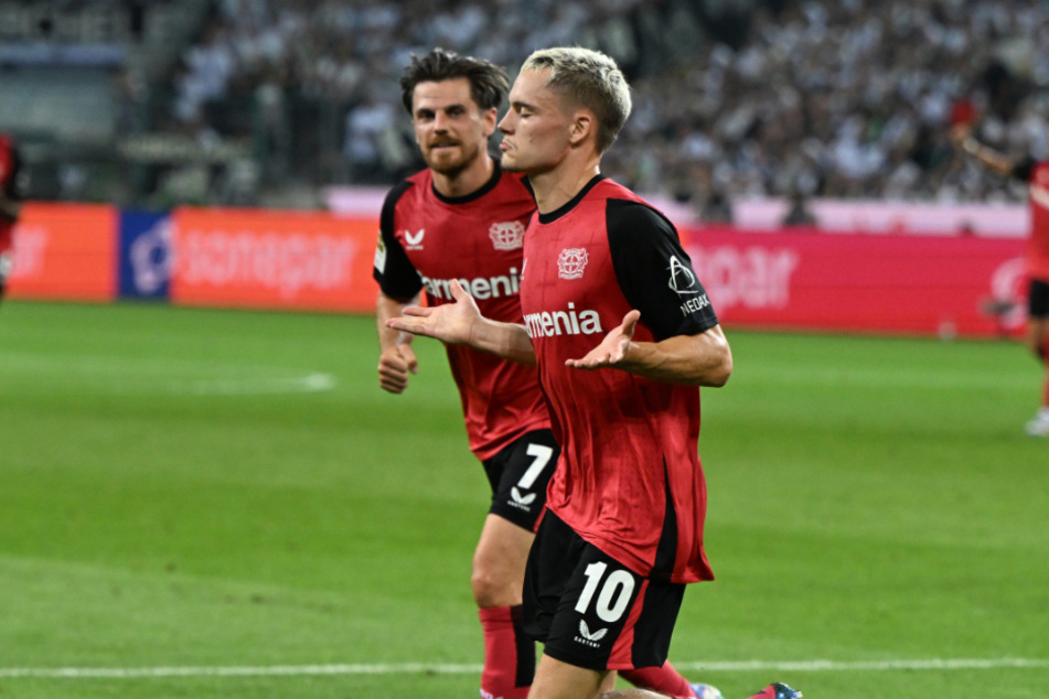 Nationalspieler Florian Wirtz (21, v.) erzielte erst in der 10. Minute der Nachspielzeit das erlösende 3:2.