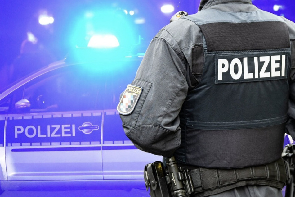 Mithilfe einer Öffentlichkeitsfahndung will die Polizei in Halle nun nach dem Täter suchen.