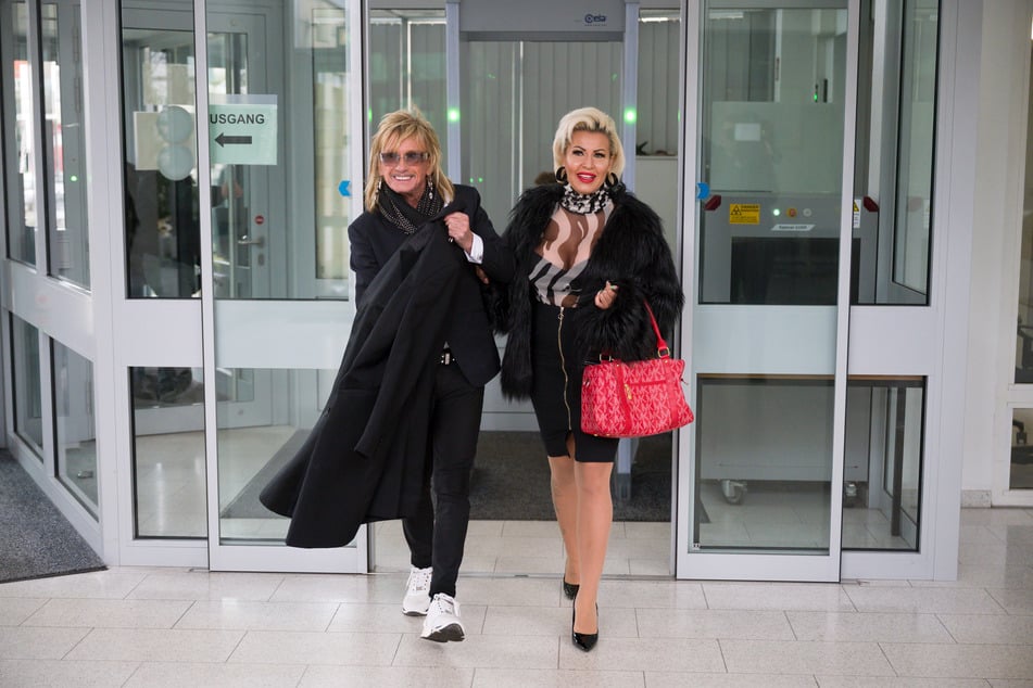 Das ehemalige Webcam-Girl ist seit 2018 mit Bert Wollersheim (74) verheiratet, doch inzwischen sind die beiden getrennt.