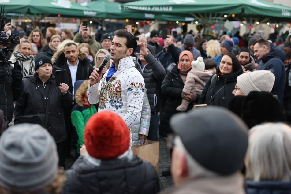 Für das Bühnenprogramm sorgte unter anderem Roman Petermann alias "Elvis im Schnee".