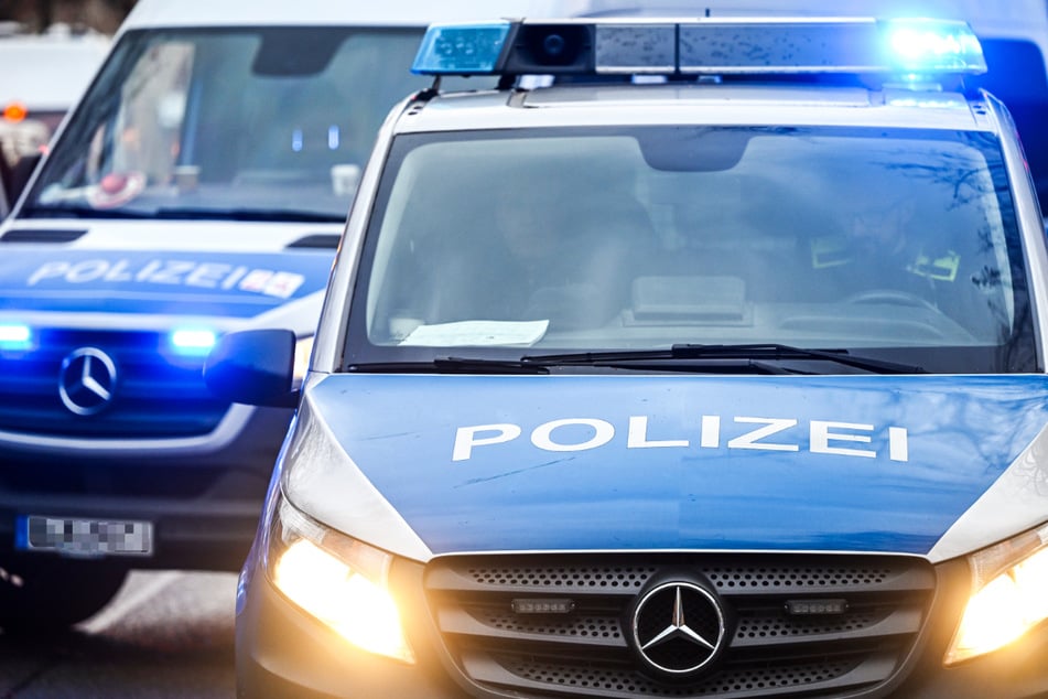 Nach einem tödlichen Unfall wurde die B252 bei Münchhausen nördlich von Marburg für rund elf Stunden voll gesperrt. (Symbolfoto)
