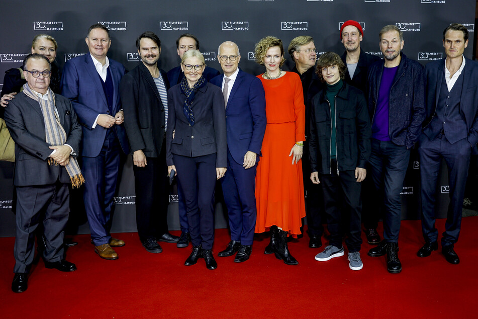 Der Film "Wir sind dann wohl die Angehörigen" feierte am 29. September auf dem Filmfest Hamburg Premiere.