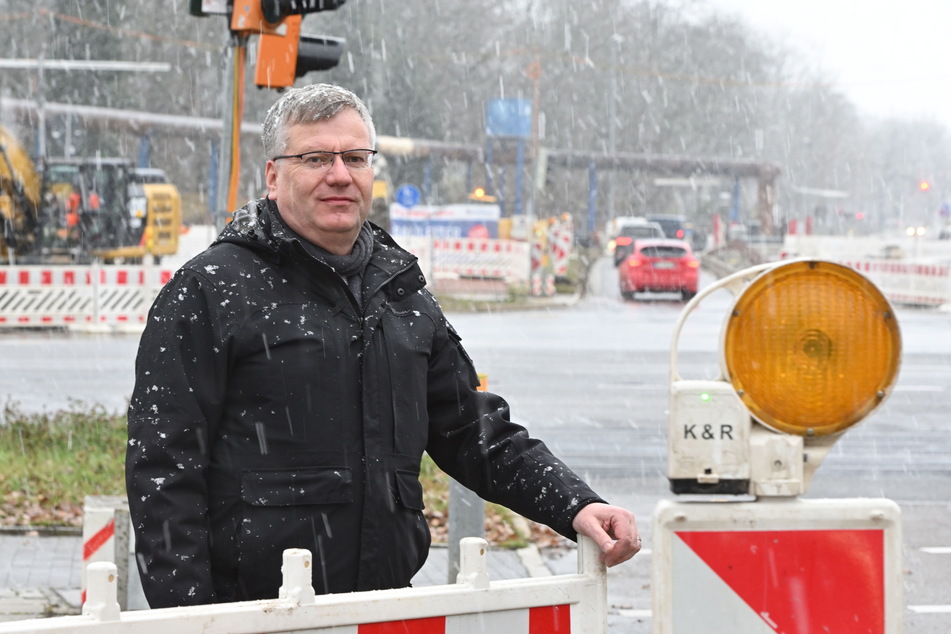 CDU-Stadtrat Falk Ulbrich (54) fordert angesichts der vielen Baustellen ein "dynamisches" Verkehrssystem.