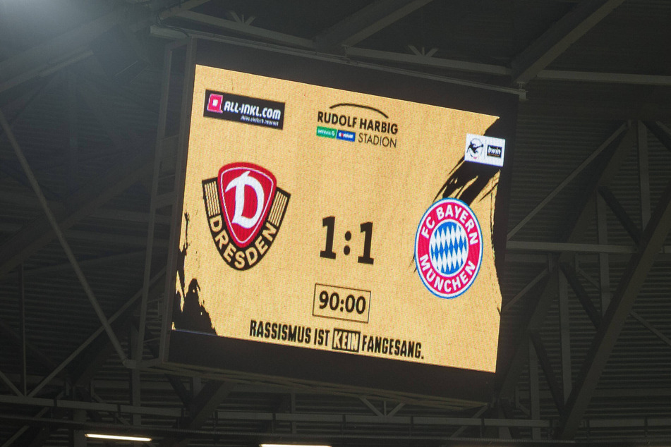 Das nackte Ergebnis prangte nach Abpfiff auf der Anzeigetafel im Harbig-Stadion.