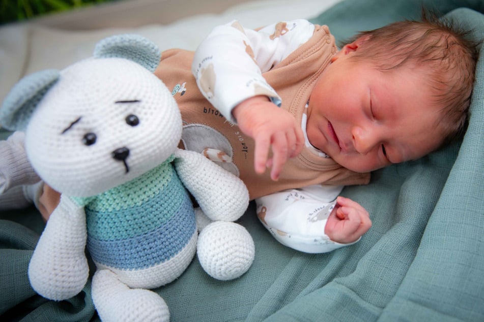 Malte ist das Jubiläumsbaby im Erfurter Klinikum. Er erblickte dort als 1000. Säugling in 2023 das Licht der Welt.
