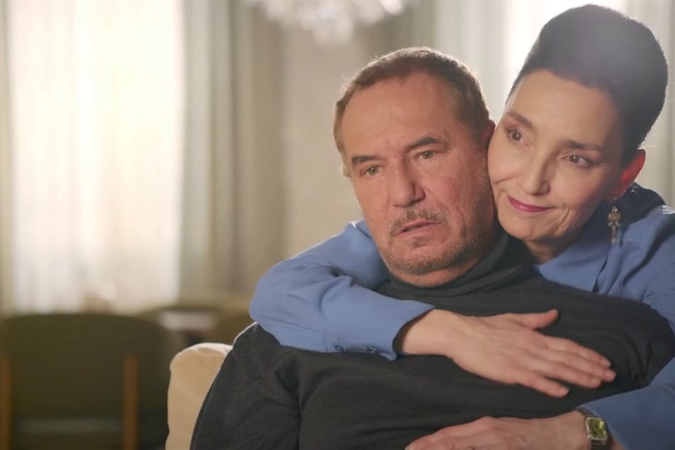 Während Richard über begleitende Sterbehilfe nachdenkt, glaubt Simone an seine Heilung.