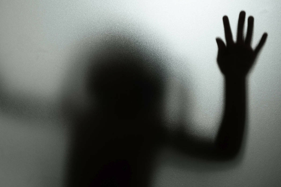 Kindesmissbrauch findet häufig innerhalb der Familie statt. Am Dienstag stellt die Unabhängige Kommission zur Aufarbeitung sexuellen Kindesmissbrauchs ihre Studie vor. (Symbolfoto)