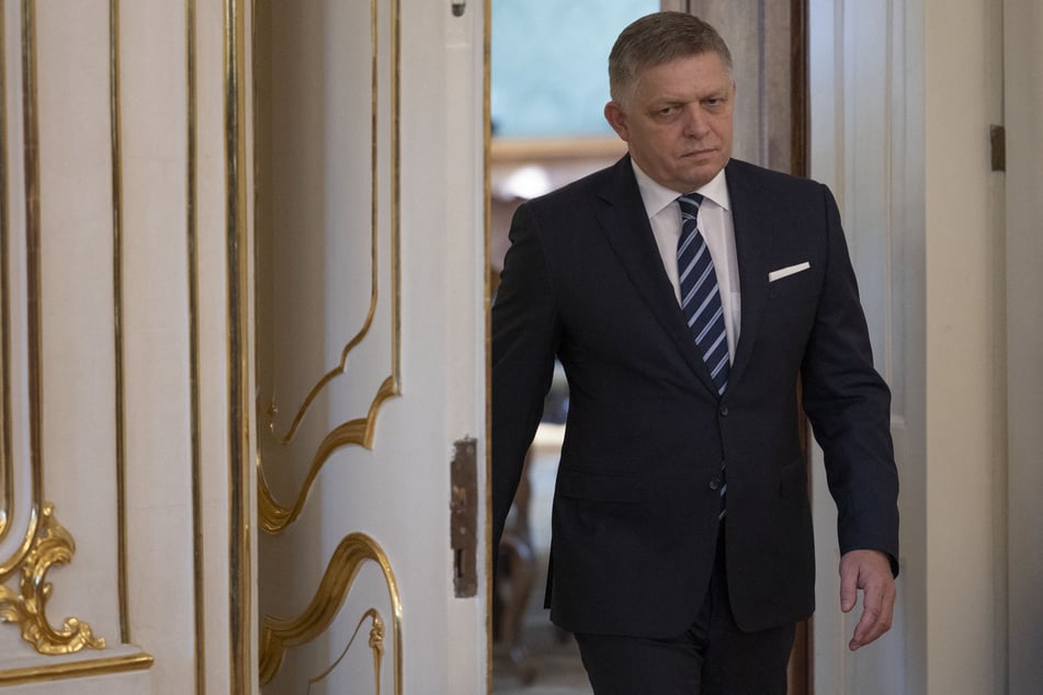 Der slowakische Regierungschef Robert Fico (59) fordert, dass die Ukraine zunächst die Kriterien für eine Nato-Mitgliedschaft erfülle, danach könne man über den Beitritt reden.