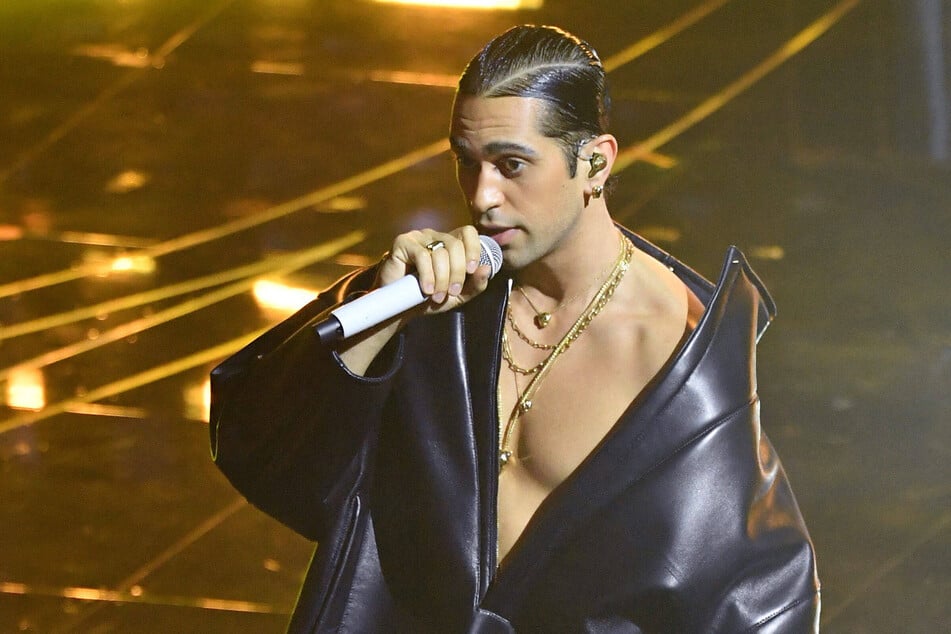 Alessandro Mahmoud (31) alias Mahmood beim Sanremo 2024.