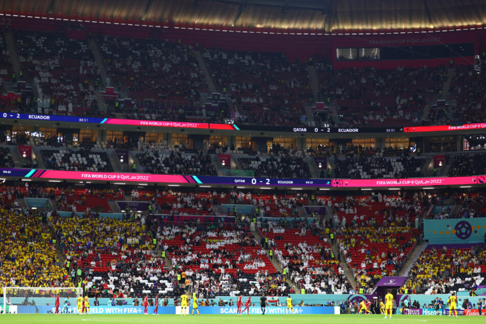 Die Ränge im Al-Bait Stadion leerten sich schon mehrere Minuten vor Spielende.
