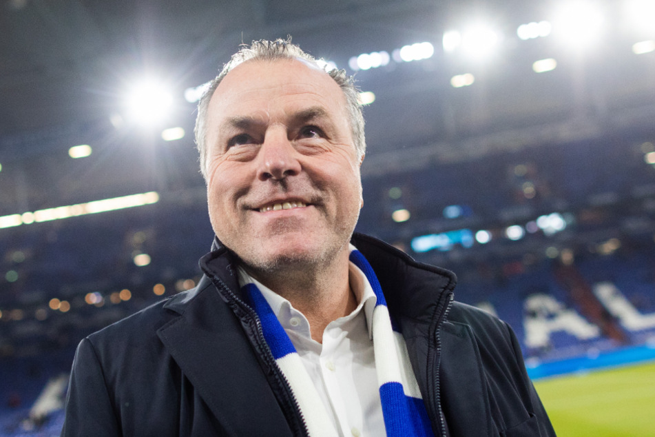 Clemens Tönnies (67) wagt sich nach dreieinhalbjähriger Schalke-Abstinenz offenbar wieder aus der Deckung.