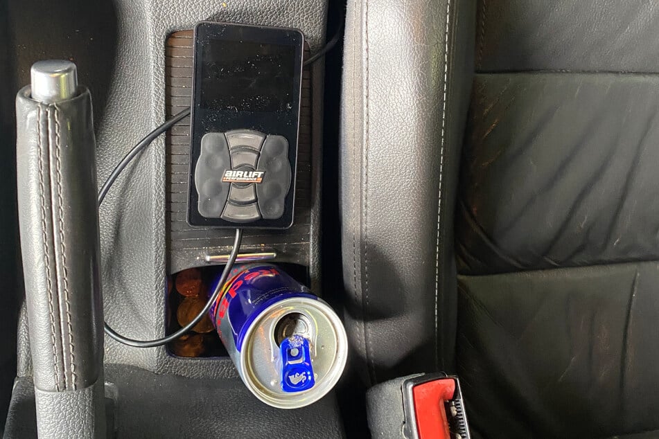 Die Kontrolle für das Airride-System ist vom Strom abgetrennt und funktioniert nicht.