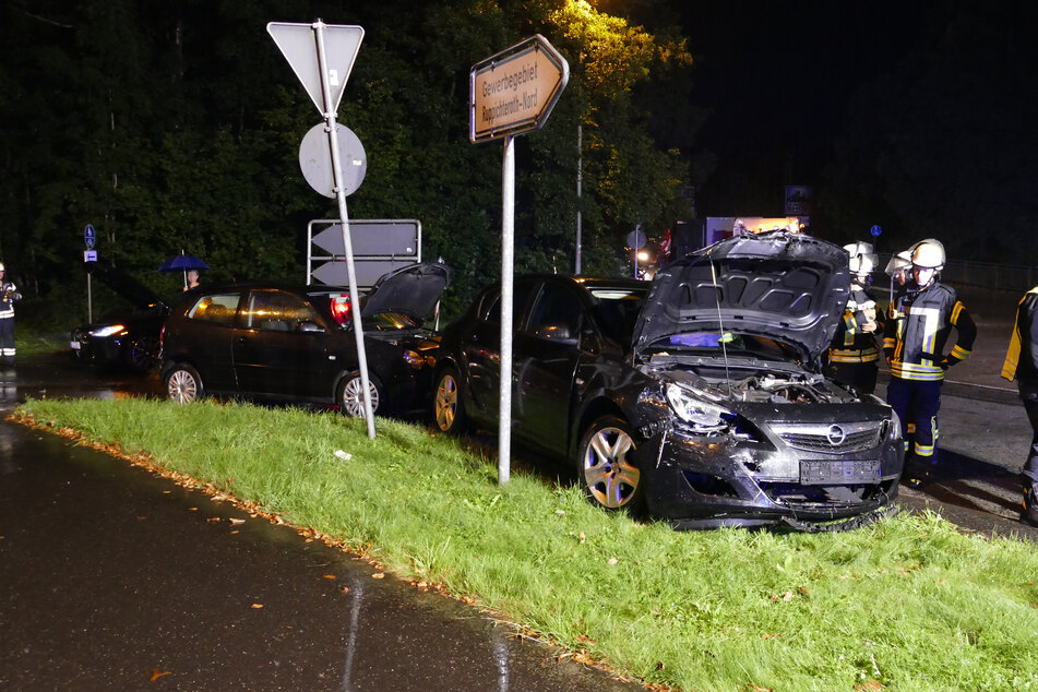 Ein heftiger Unfall hat sich in Ruppichteroth (Rhein-Sieg-Kreis) in einem Kreisverkehr ereignet.