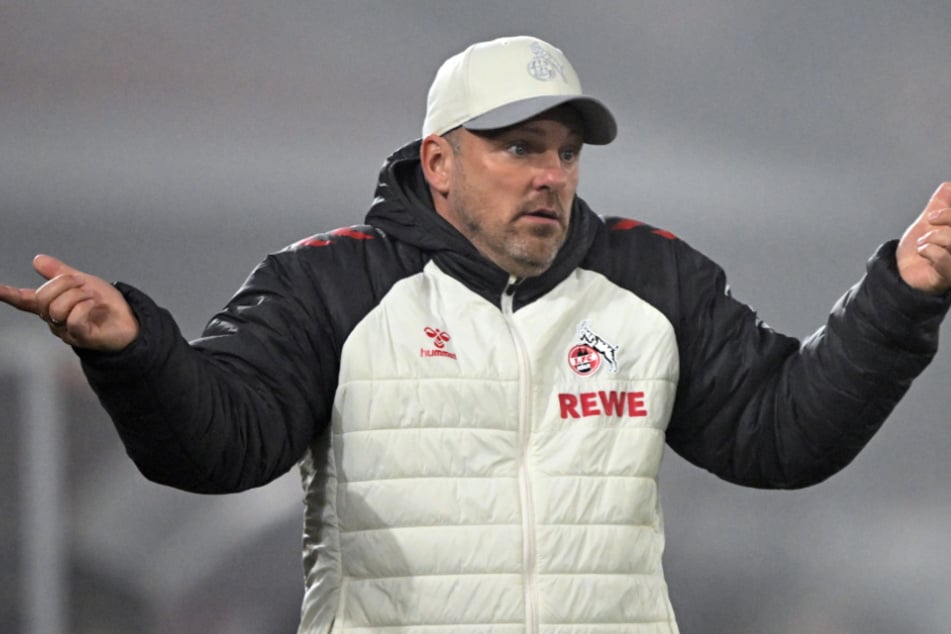 Lukas Kwasniok (44) steht mit dem 1. FC Köln nach nur zwei Siegen aus den letzten 15 Bundesligaduellen mächtig unter Druck.