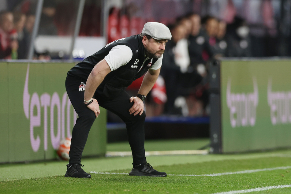 Auch Köln-Coach Steffen Baumgart (50) musste am Freitag mit Neid erkennen, dass sein Gegner Domenico Tedesco (36) aus den Vollen schöpfen konnte.