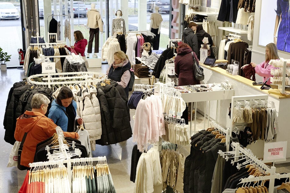 Shoppen in den Marken-Outlets Schwarzheide-Mitte macht einfach Laune und bietet für jeden Geschmack das Richtige.