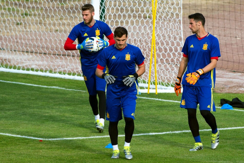 Iker Casillas (M.) bestritt 167 Länderspiele für Spanien.