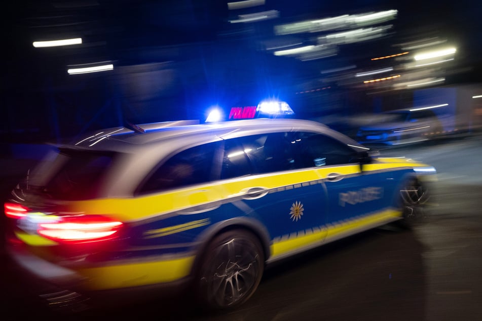 Die Polizei wurde Sonntagnacht zu einem Unfall im Landkreis Nordsachsen gerufen. (Symbolbild)