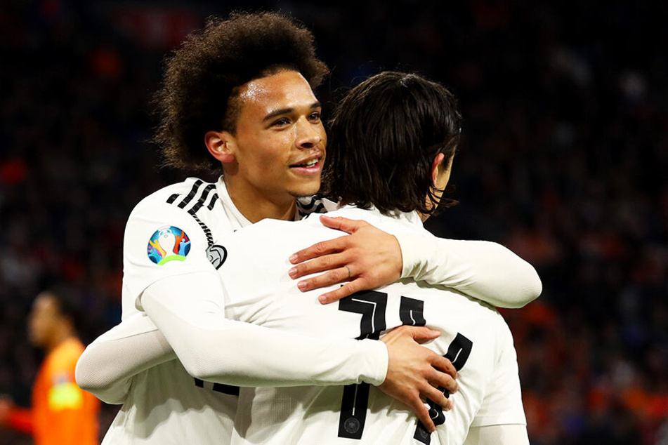 Dass Leroy Sané (l.) nicht im finalen WM-2018-Kader stand, sieht Oliver Bierhoff heute als Fehler an.