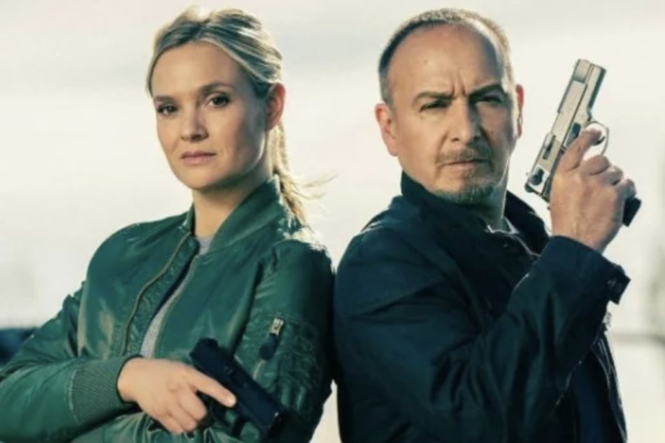 The TV commissioner of "Alarm for Cobra 11" Vicky Reisinger (played by Pia Stutzenstein, 35) and Semir Gerkhan (Erdogan Atalay, 58) arrived in January in two new film episodes.