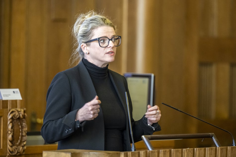 Linken-Fraktionschefin Susanne Schaper (47) fordert mehr Transparenz.