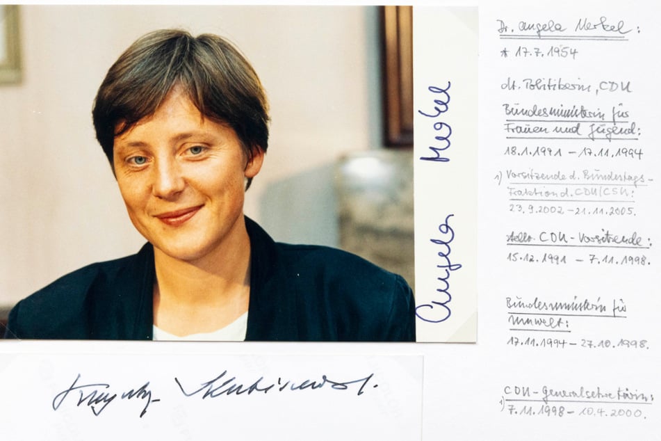 1991 unterschrieb die spätere Bundeskanzlerin Angela Merkel (heute 71).