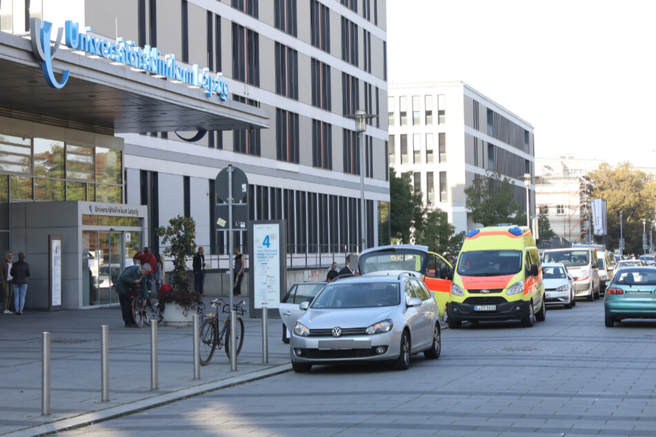 Prozess um Mordversuch am Uniklinikum: Gärtner stach im Wahn auf Krankenschwester ein