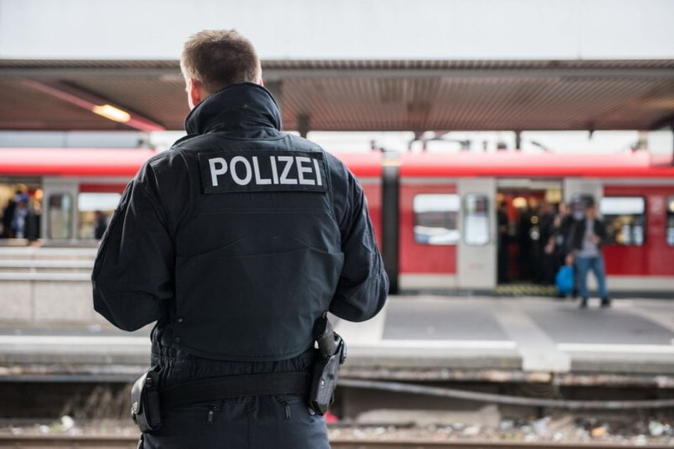 In einem Regionalexpress am Hauptbahnhof wurde Reizgas versprüht. (Symbolfoto)