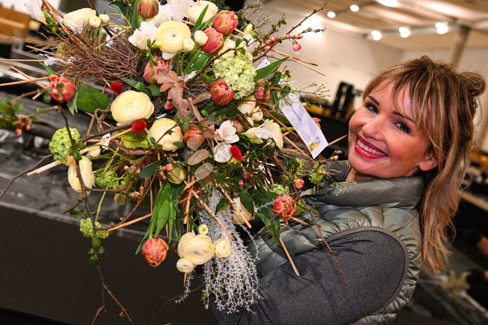 Floristin Anita Hänsel (37) zeigt ihr Können.