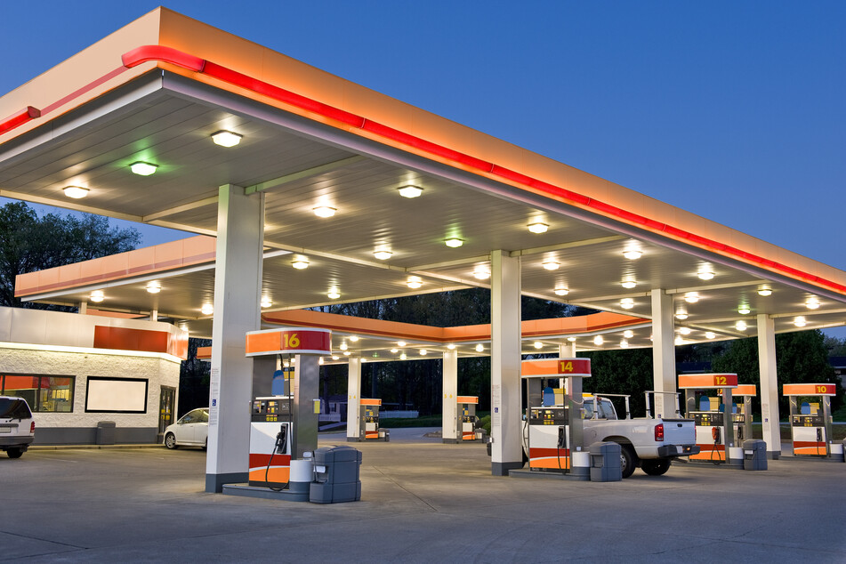 An einer Tankstelle in Annaberg-Buchholz kam es am Samstagabend zu einer Auseinandersetzung (Symbolbild).