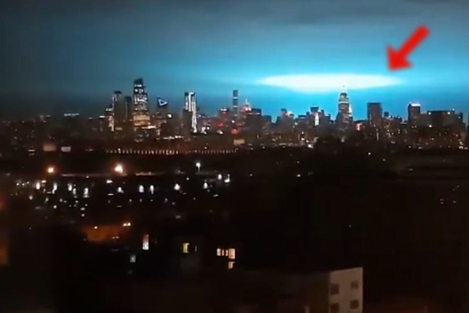 Alien-Invasion in New York? Blaues Licht versetzt Bewohner in Angst