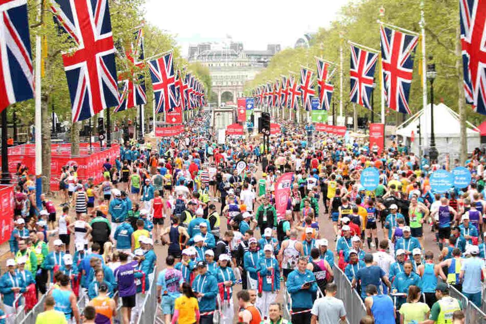 Tausende Teilnehmer starteten am 28. April beim Londoner Marathon.